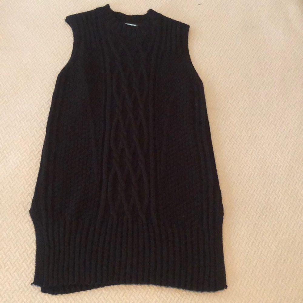 She + Sky Black Tunic Sweater
